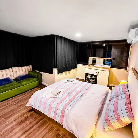 Sea View Luxury Near Akra דירה
